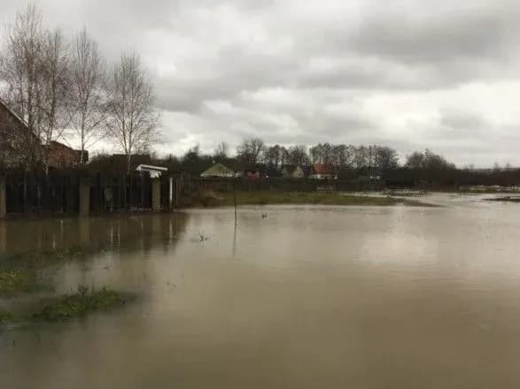 На Закарпатті підтопило майже 1000 дворогосподарств