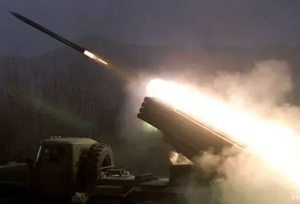 Бойовики з РСЗО обстріляли житлові квартали Новолуганського, є жертви – штаб АТО