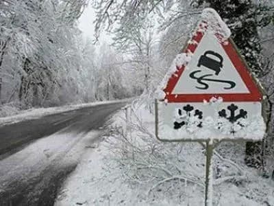 На Київщині через негоду сталося 78 ДТП, шість осіб постраждало – поліція