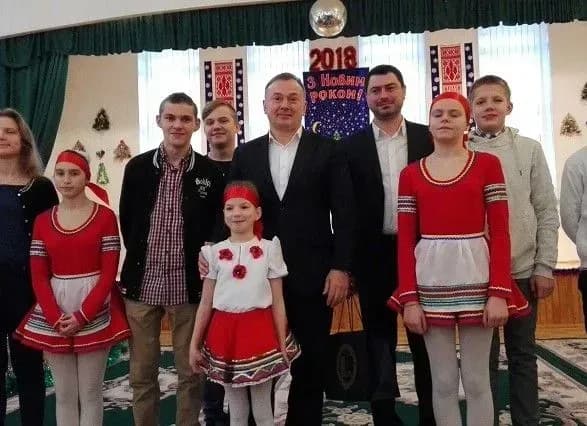 У дитбудинок "Малятко" прийшли новорічні свята