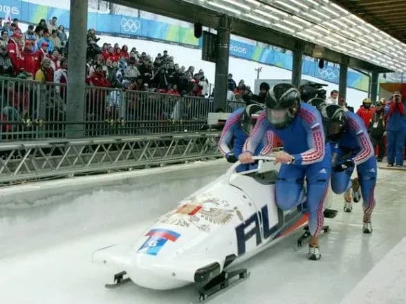 Російського чемпіона ОІ-2014 з бобслею дискваліфікували через допінг