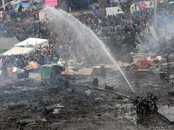 Уряд дозволив Нацгвардії використовувати водомети під час заворушень