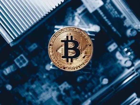 Вартість Bitcoin впала більш ніж на 10% за добу