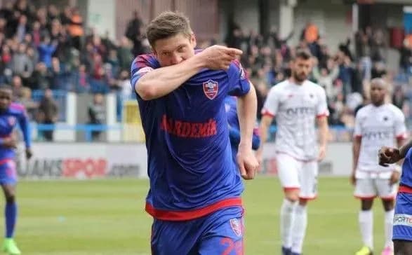 Нападник Селезньов покинув турецький клуб