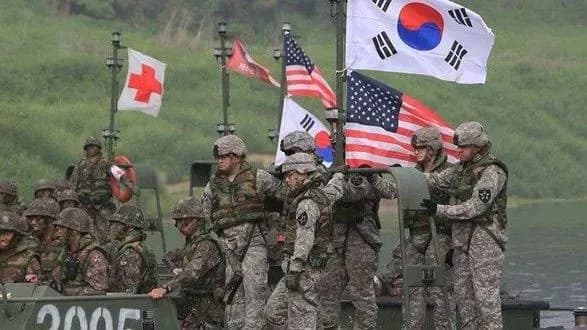 США та Південна Корея можуть перенести спільні військові маневри на квітень