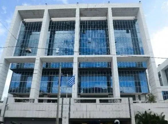 В Афінах біля входу в суд підірвали бомбу