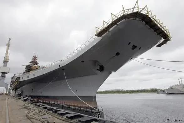 Корабль ВМФ Великобритании совершил сопровождение российского судна