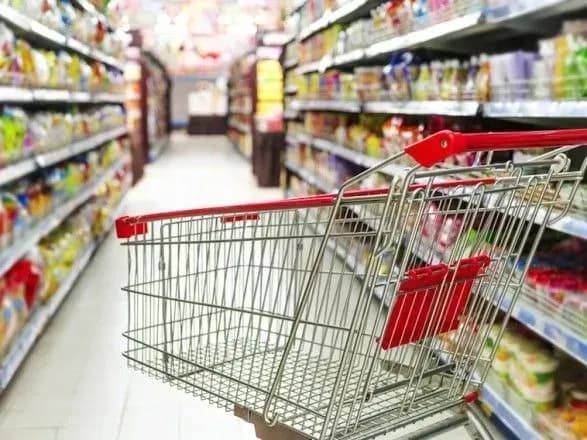 У Києві планували реалізувати понад 400 тонн неякісних продуктів