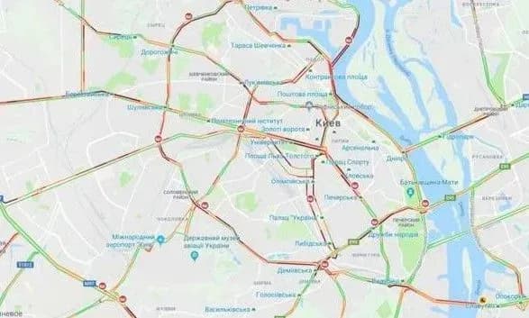 Київ зупинився в 9-бальних заторах