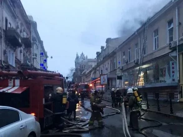 В Одесі горів бар, причини та збитки - встановлюють