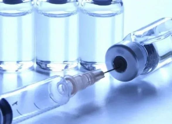 В Україну доставили понад 130 тис. доз сироваток з Індії