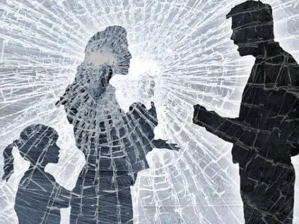 Президент підписав закон про запобігання домашньому насильству