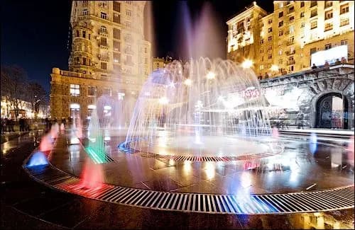 Прокуратура вимагає повернути допоміжні приміщення фонтану “Хрещатик”