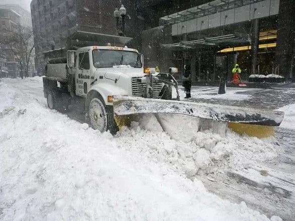 У США через негоду загинуло 16 людей