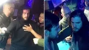 Исполнитель роли Джона Сноу в cериалы "Игра престолов" выставили из бара в США