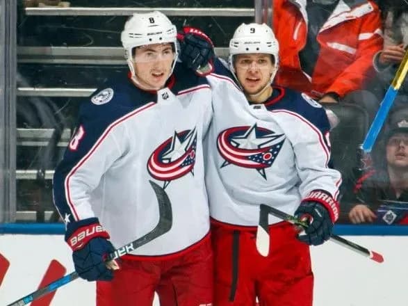 Хокеїсти "Коламбуса" в овертаймі вирвали перемогу в "Торонто"