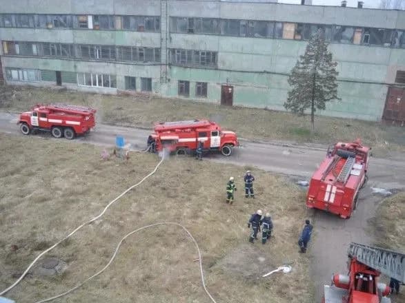 У вентиляції на фабриці в Чернігові загорілися залишки від тканини