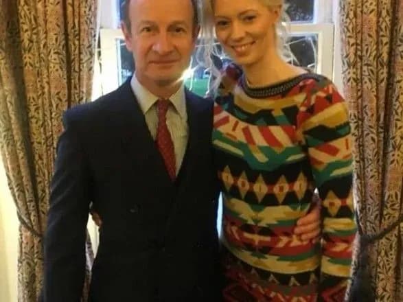 У Британії розгорівся скандал через расистські заяви дівчини чиновника про Меган Маркл