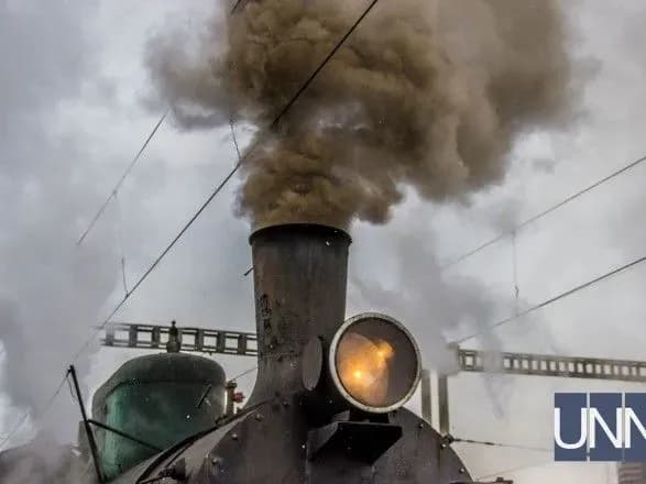 Зі столичного вокзалу відправився ретропоїзд
