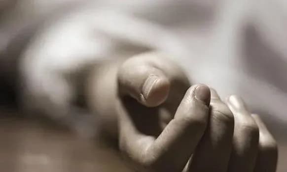 Неповнолітню на Дніпропетровщині знайшли вбитою у спальні