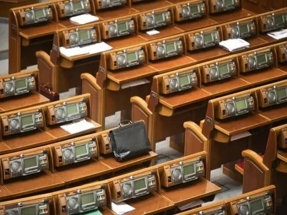 Наступна сесія Ради почнеться з питань Антикорупційного суду і кадрів - нардеп