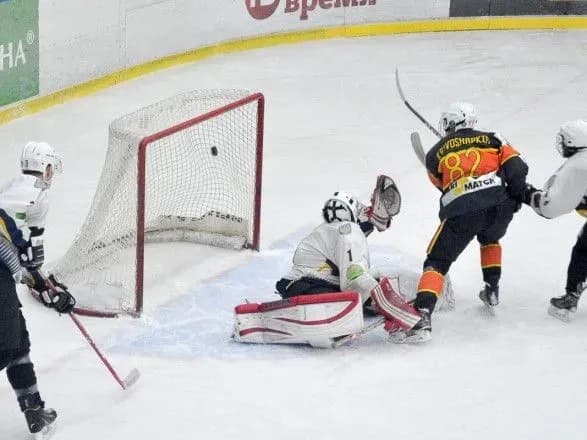 "Кременчук" на оновленій арені обіграв ХК "Вовки"