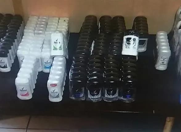 Українець намагався провезти на окупований Донбас косметики на 15 тис. грн