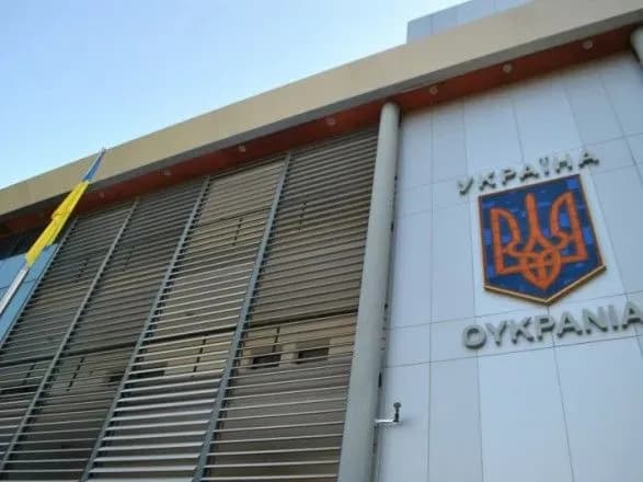 Українське посольство в Афінах атакували невідомі із пляшками з запалювальною сумішшю