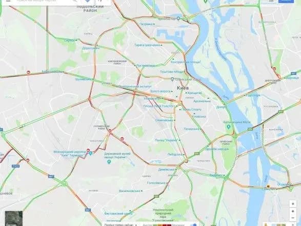Рівень ранкових заторів у столиці оцінюється в 6 балів