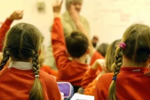 На Закарпатті школярка потрапила у лікарню після бійки в школі