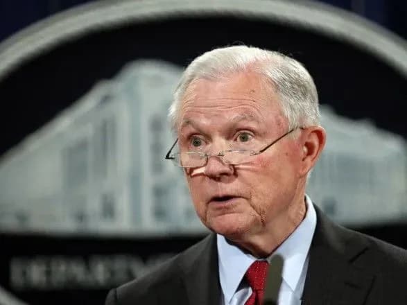 У США допитали генпрокурора країни у "російській справі"