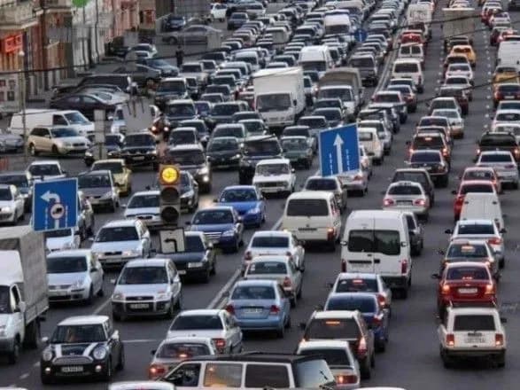 Рівень заторів у столиці перед вихідними досяг 7 балів
