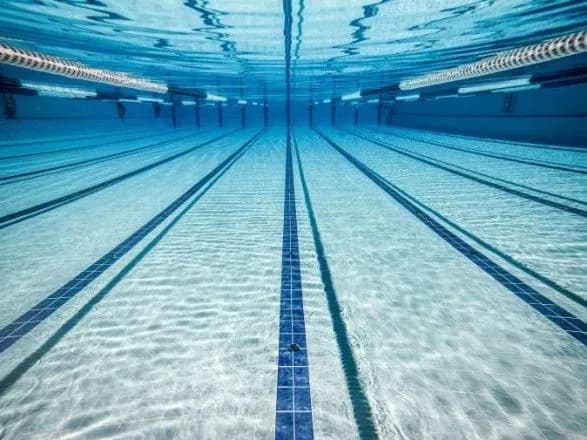У Львові після занять у басейні померла школярка