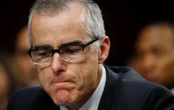 Заступник голови ФБР Маккейб йде у відставку