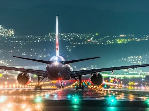 Інтенсивність польотів над Україною зросла вперше за чотири роки