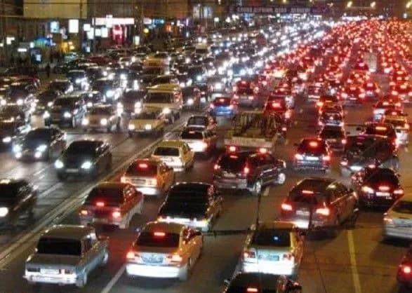 В Києві рівень заторів перед вихідними становить 7 балів
