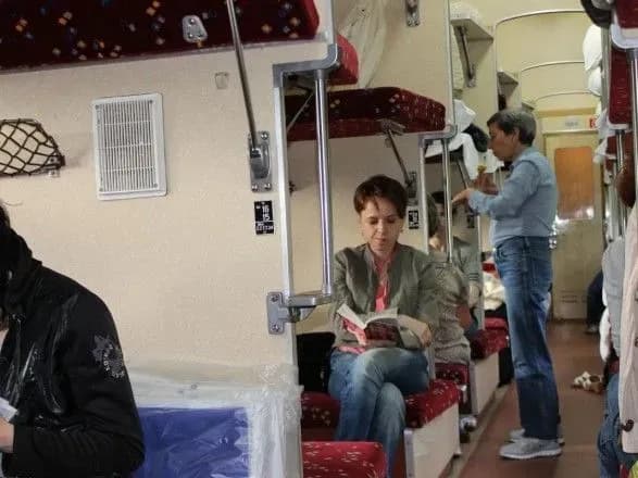 "Укрзалізниця" за рік майже на 4% збільшила обсяги перевезень пасажирів