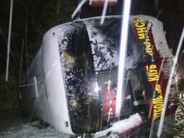 Автобус з футбольною командою перекинувся на Львівщині