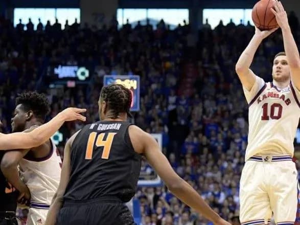 Український баскетболіст вписав своє ім'я в історію БК "Канзас"