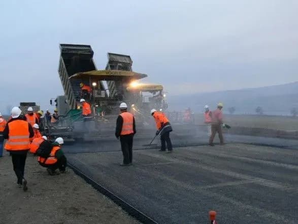 МЭРТ предложило направить 500 млн грн на поддержку производителей дорожной спецтехники