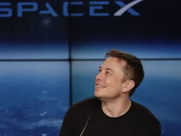 Один Маск победил против всей космической индустрии России