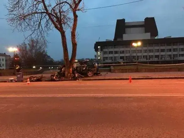 ДТП з іноземцями у центрі Ужгорода: троє загиблих, один у реанімації