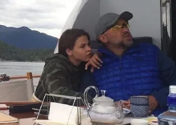 YouTube вимагає видалити ефір Навального про Рибку і Дерипаску