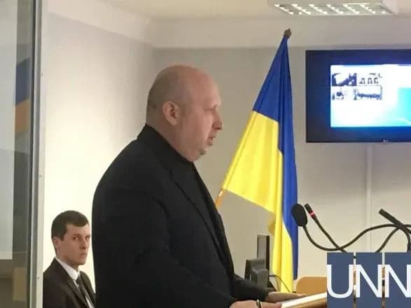 Турчинов запевнив, що не надавав наказів на збиття вертольотів з Януковичем