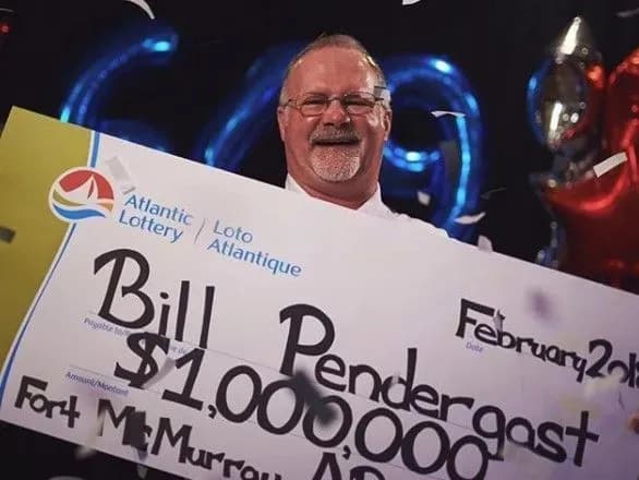 Виграш в лотерею допоможе жителю Канади відновити згорілий будинок