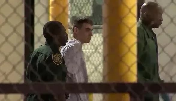 ЗМІ: задля уникнення смертної кари "флоридський стрілець" має намір піти на угоду зі слідством