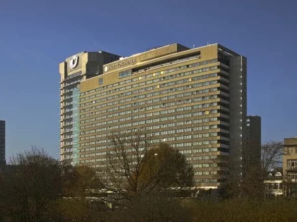 У Німеччині загинув принц, впавши з 21-го поверху готелю