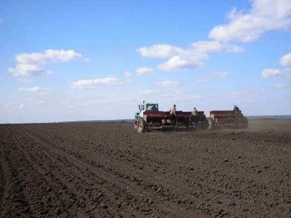 Сім ОТГ отримали у власність землі сільгосппризначення