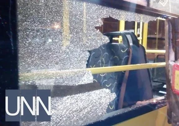 Через ДТП зупинився рух тролейбусів з Троєщини до метро "Дарниця"