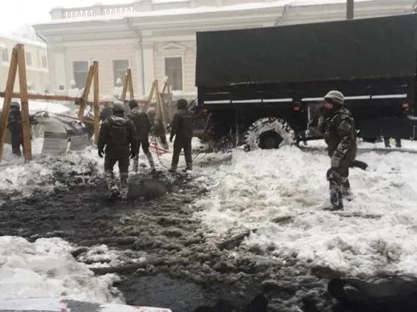 Під Верховною Радою поліція знесла наметове містечко, 39 осіб затримано